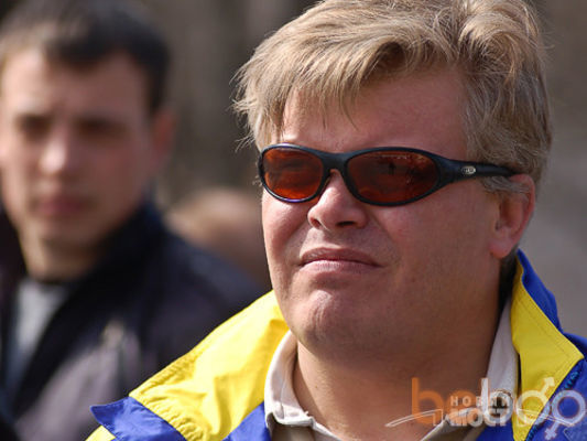  ,   Leon, 50 ,   