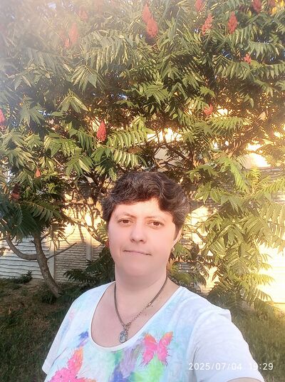  ,   Maria, 43 ,   c 