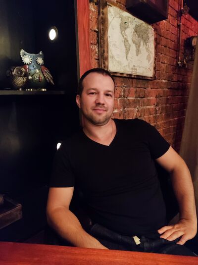 ,   Mark, 34 ,   ,   