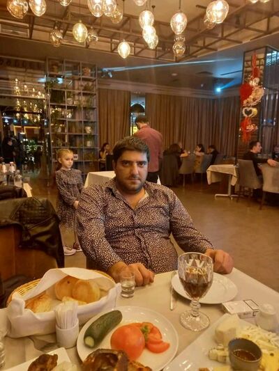  ,   Arman, 35 ,   ,   