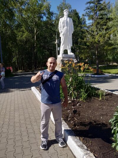  ,   Artur, 41 ,   ,   , c , 