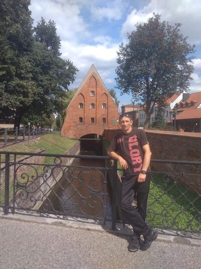  ,   Yevhen, 49 ,   ,   , c 