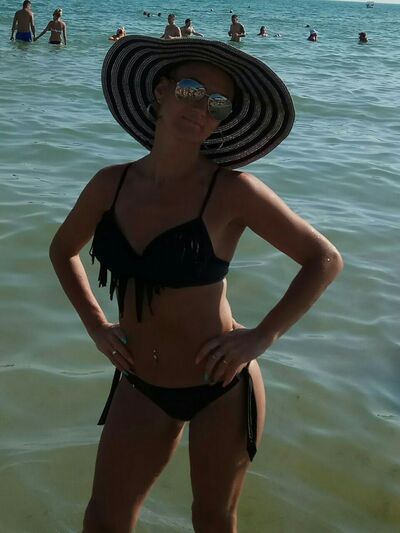  ,   Elen, 40 ,   