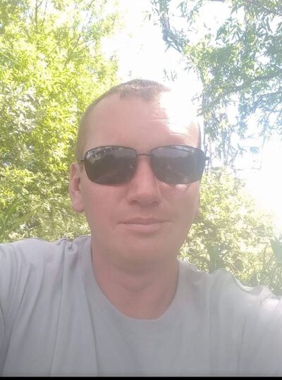  ,   Nikolas, 37 ,   ,   , c , 