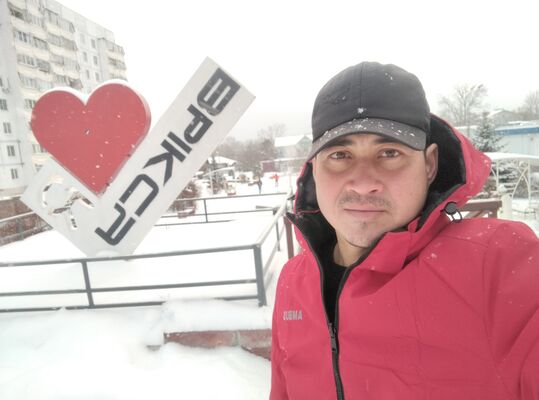  ,   Rovshen, 32 ,   ,   