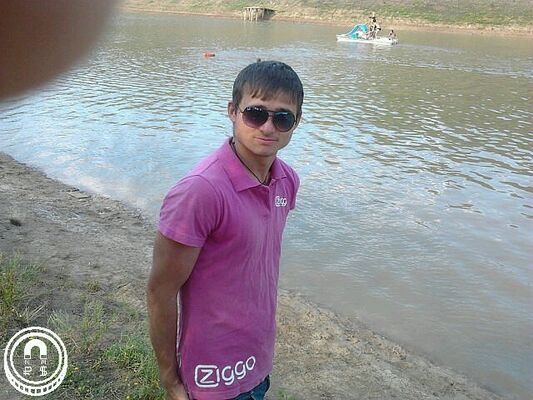  ,   Kris, 29 ,   