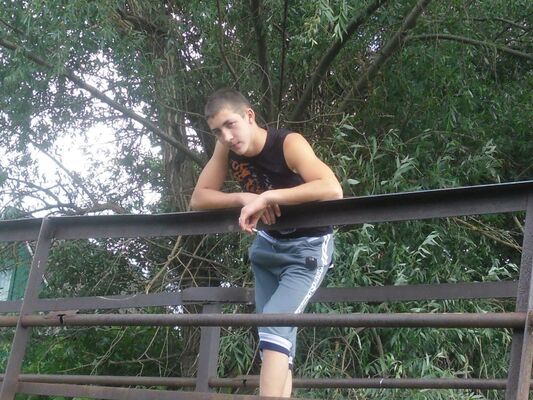 ,   Artem, 31 ,   ,   , c 