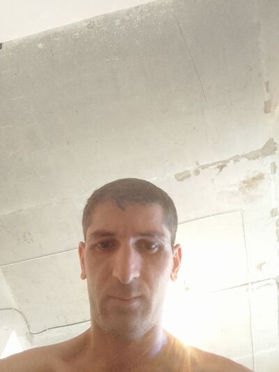  ,   Artyom, 37 ,   c 