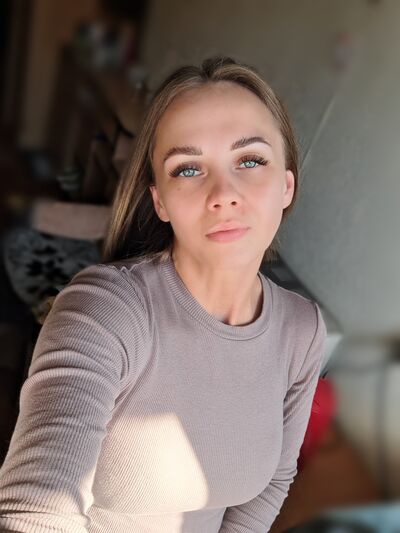  ,   Ekaterina, 32 ,  