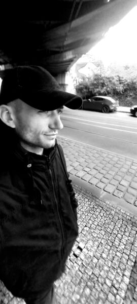  Praha,   Valerka, 32 ,   ,   