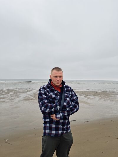  ,   Vladislav, 24 ,   ,   