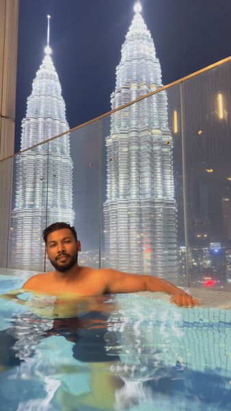  ,   Nayeemul Haq, 32 ,   ,   , c 