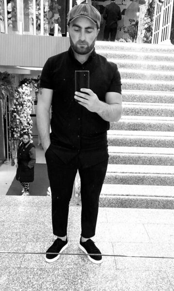  ,   Nik, 32 ,   ,   