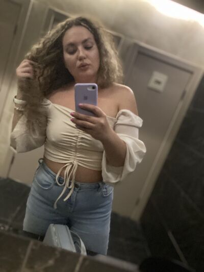  ,   Hanna, 32 ,   , 