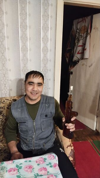  ,   Bahrom, 38 ,     