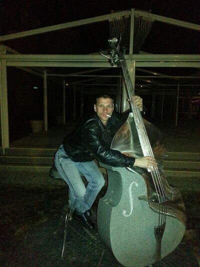  ,   Viktor, 46 ,     , c 