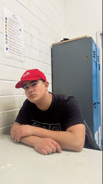  Pulheim,   Alvan, 25 ,   ,   
