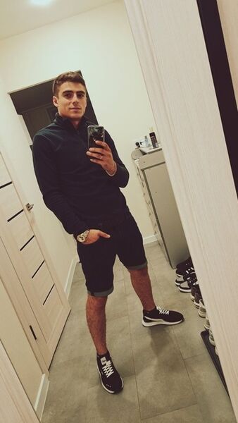  ,   Denis, 25 ,   ,   