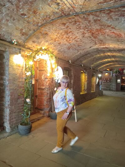  ,   Alla, 47 ,   ,   