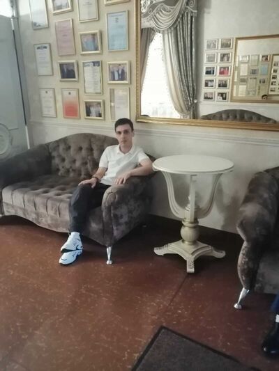  --,   Edmon, 28 ,  