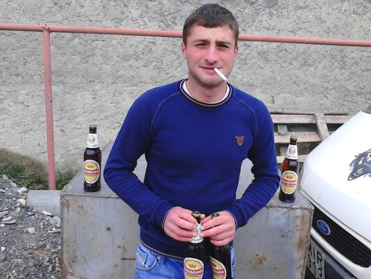  ,   Vano, 32 ,   