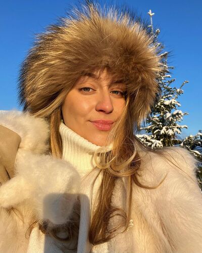  Brzeziny,   , 27 ,   ,   