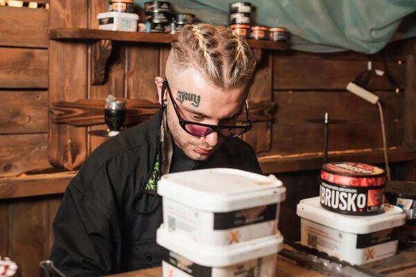  ,   Ozzy, 25 ,   ,   