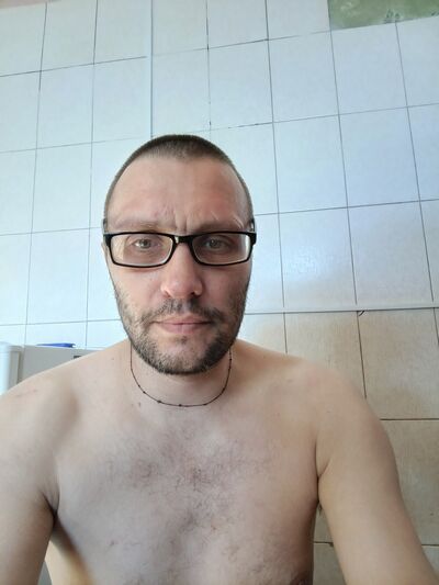  ,   Slavik, 38 ,   c 