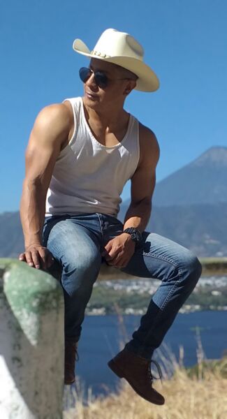  Guatemala City,   Stuart, 35 ,   ,   