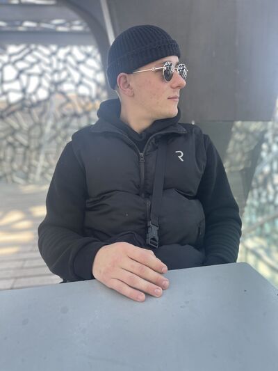  ,   Eduard, 25 ,   ,   