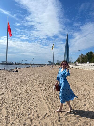  -,   Alexandra, 32 ,   ,   