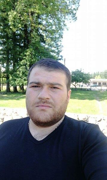  ,   Mimi, 37 ,   