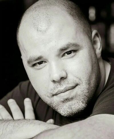  Ҹ,   Maks, 40 ,   ,   