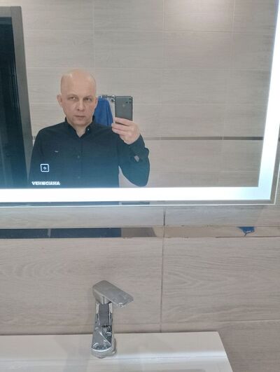  ,   Sergej, 44 ,   c 