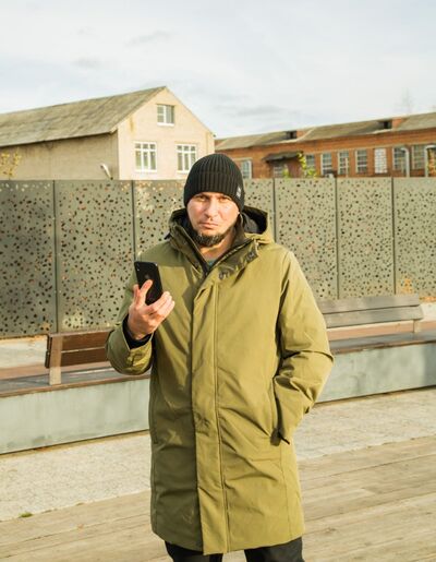  ,   Victor, 40 ,   ,   , c , 