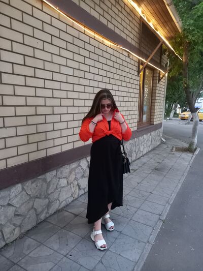  ,   Maria, 23 ,   ,   