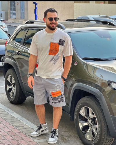  -,   Bernard, 43 ,   ,   