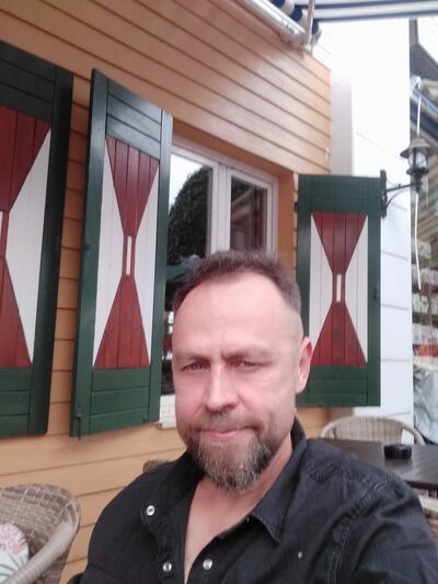  ,   Ali, 42 ,   ,   