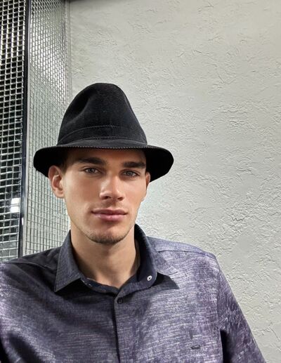  ,   Alex, 23 ,   ,   , c 
