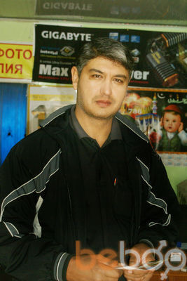  ,   Seksgigant, 44 ,  