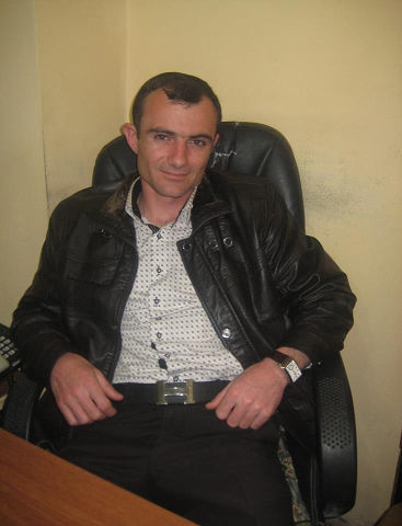  4408674  GURGEN, 42 ,    