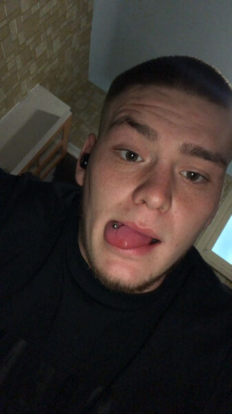  ,   Viktor, 24 ,   ,   , 