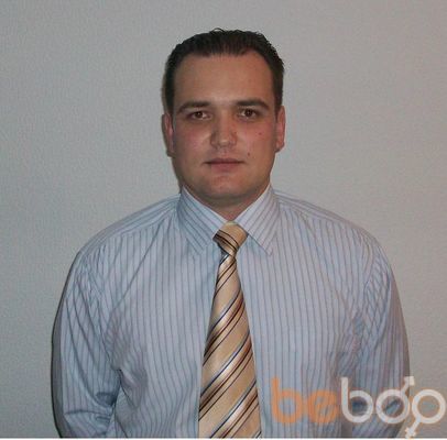  ,   Nihel, 44 ,   