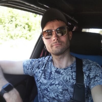  ,   Maxim, 34 ,   ,   