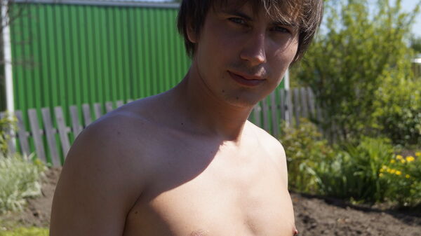   ,   Denis, 37 ,     , c 
