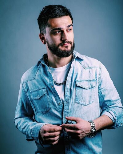 ,   Raz, 29 ,   ,   