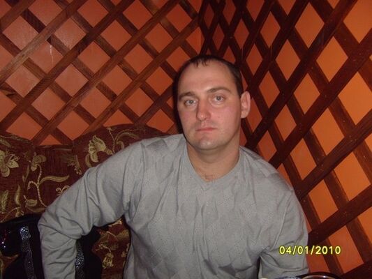  ,   Alex, 46 ,   