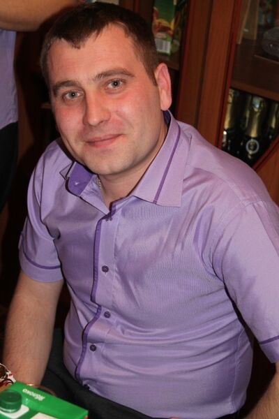  ,   Alex, 42 ,   