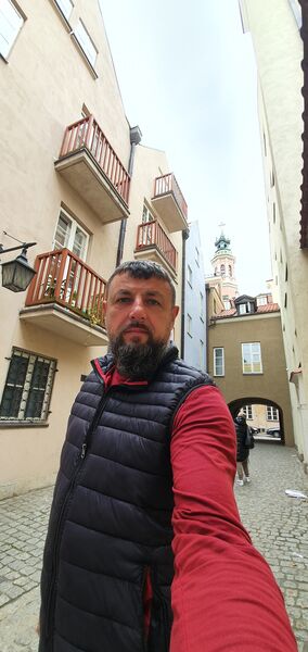  ,   Ruslan, 48 ,   ,   , c , 