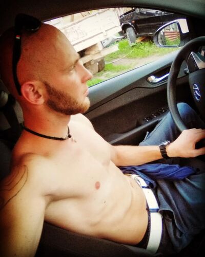  ,   Artem, 30 ,   ,   , c , 